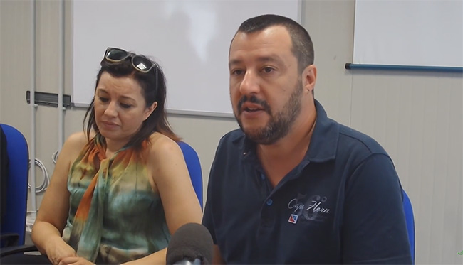Conferenza stampa di Matteo Salvini sull'immigrazione