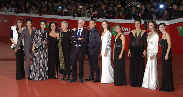 Michele Placido sul red carpet alla Festa del Cinema di Roma