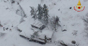 Valanga di neve sull'Hotel Rigopiano