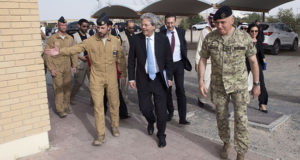 Paolo Gentiloni in visita in Kuwait