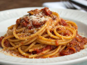 Bucatini all’amatriciana: un viaggio di sapori nella tradizione romana Amatriciana