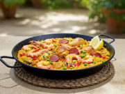 La paella: un viaggio di sapori nella tradizione spagnola Ricetta paella