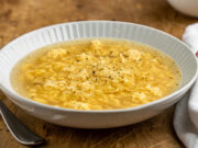 Stracciatella fatta in casa: un tripudio di freschezza e sapore Ricetta stracciatella