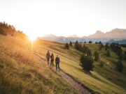 Il richiamo dei sentieri, tutti a piedi per la Giornata del Camminare