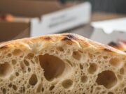 Impasti per pizza fatti in casa: come ottenere l’alveolatura alta e soffice