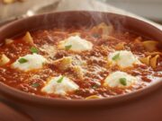 Lasagna Soup: la ricetta virale che unisce zuppa e pasta al forno. Pronta in 20 minuti in una sola pentola
