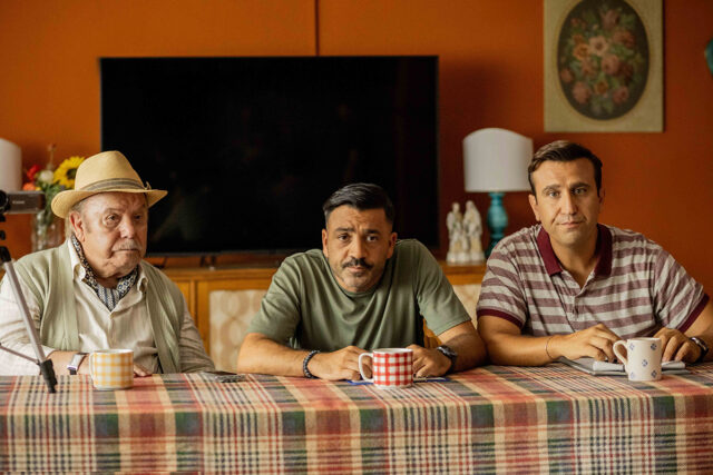 Da sinistra, Lino Banfi, Pio e Amedeo