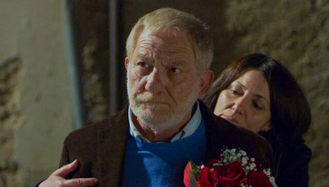 Antonello Fassari in un a scena del film "Troppa Famiglia"