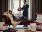 La tirannia del cashmere: a Milano, il dramma silenzioso del personal shopper Antoine
