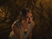 Ben – Rabbia animale: un tranquillo scimpanzé di paura Scena del film Ben - Rabbia animale: la protagonista Johnny Sequoyah urla di terrore in un ambiente buio