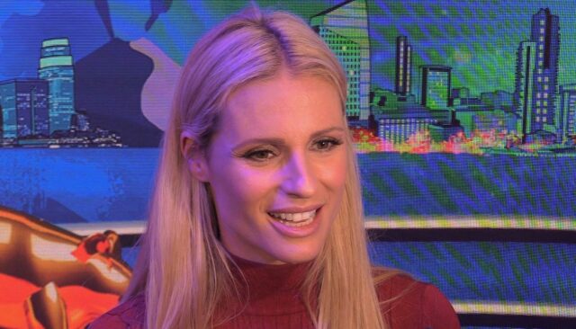 Michelle Hunziker conduttrice di Super Karaoke su Canale 5