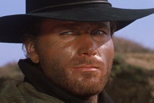 Django 1966: il film italiano più censurato che ha cambiato il cinema mondiale Franco Nero nei panni di Django nel film di Sergio Corbucci, versione restaurata in 4K (1966)