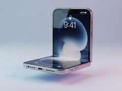 Il primo iPhone pieghevole della storia arriva a settembre: conviene aspettarlo? Concept render di iPhone pieghevole 2026 a conchiglia semi-aperto con schermata iOS e orario 9:41 su sfondo sfumato blu-viola