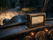 Prima ancora del GPS, un’invenzione italiana risolveva già lo stesso problema per chi guidava Dispositivo navigatore meccanico degli anni ‘30 con mappa di carta su rullo e percorso tracciato, montato sul cruscotto di un’auto d’epoca di notte